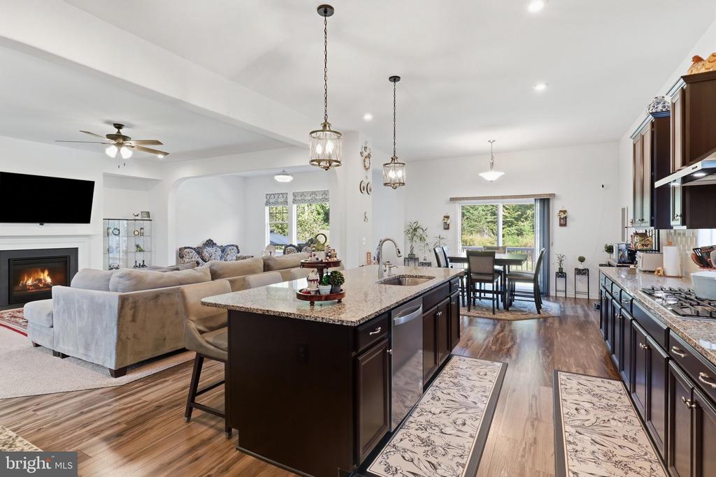462 CRAB APPLE DRIVE