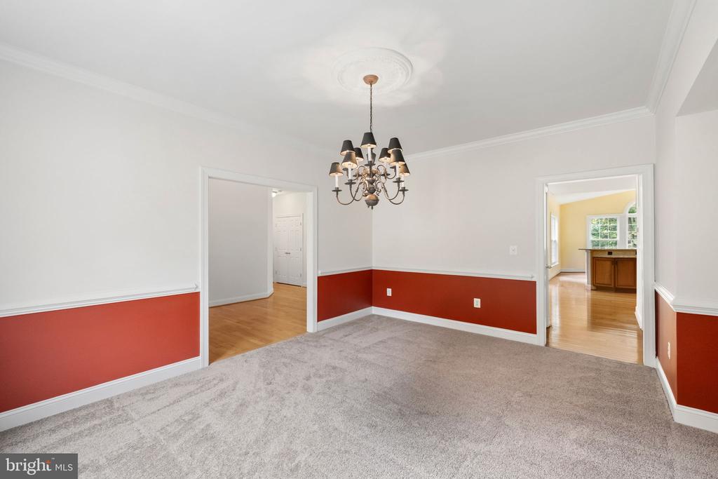 285 GENTLE BREEZE CIRCLE