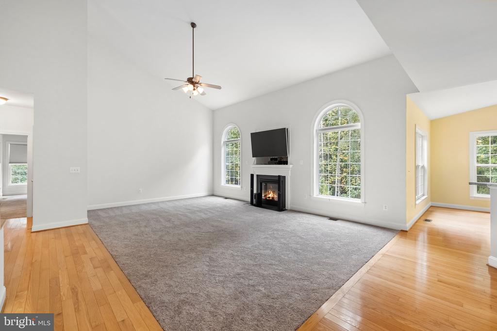 285 GENTLE BREEZE CIRCLE