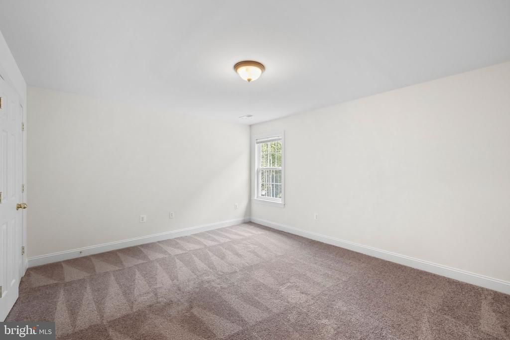 285 GENTLE BREEZE CIRCLE