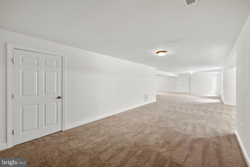 285 GENTLE BREEZE CIRCLE