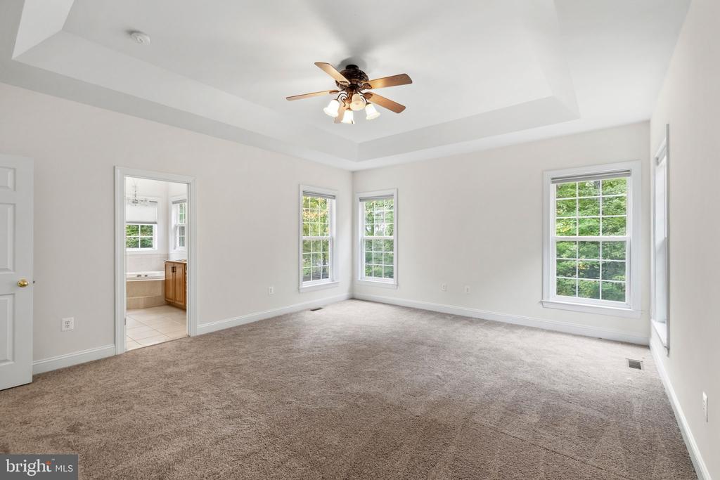 285 GENTLE BREEZE CIRCLE
