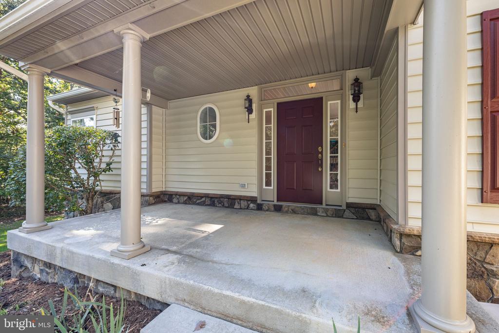 285 GENTLE BREEZE CIRCLE