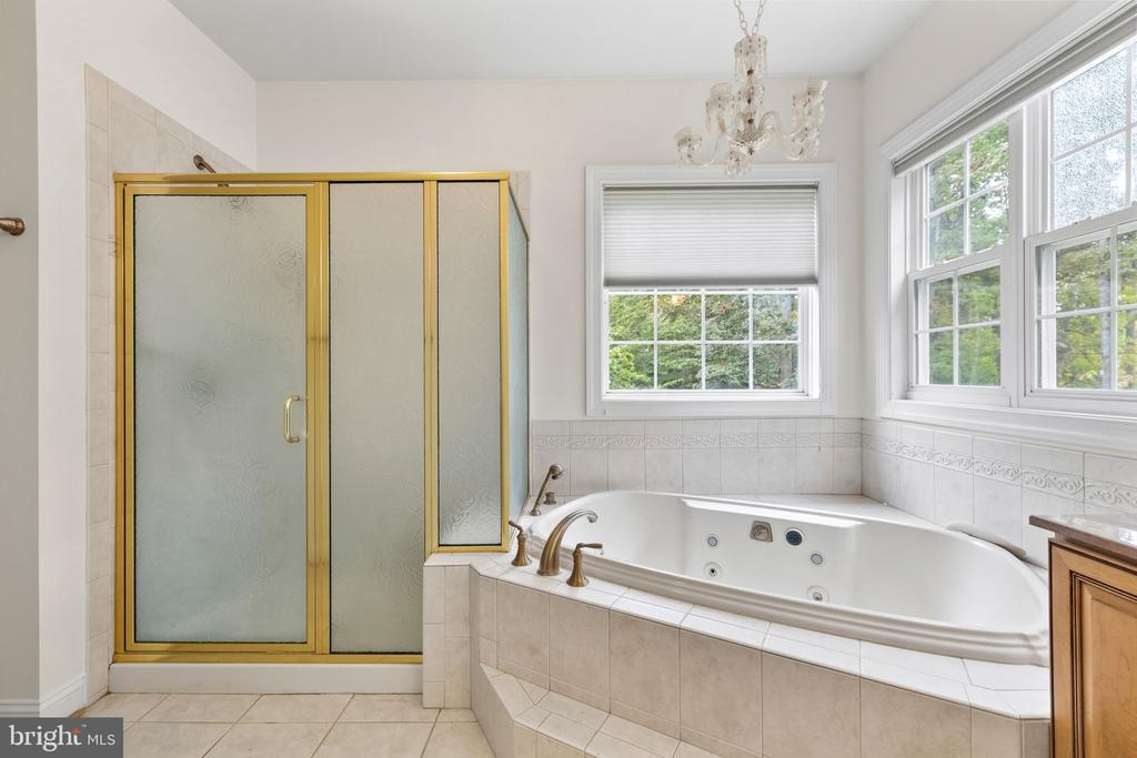285 GENTLE BREEZE CIRCLE