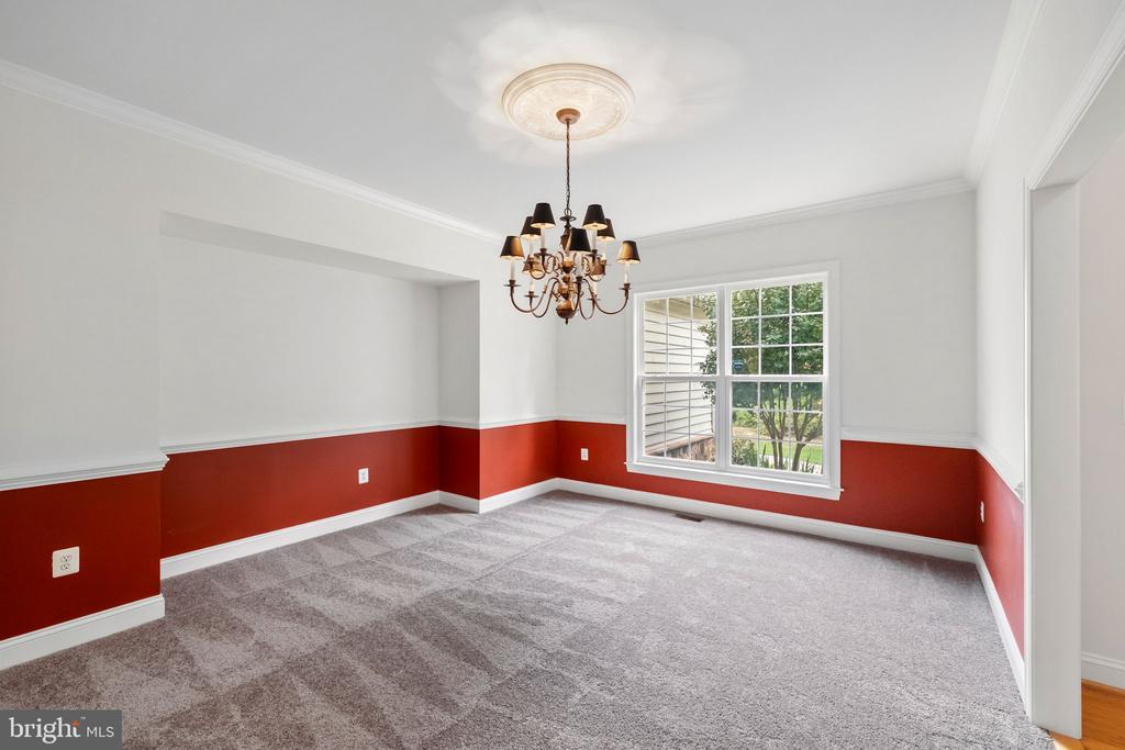 285 GENTLE BREEZE CIRCLE