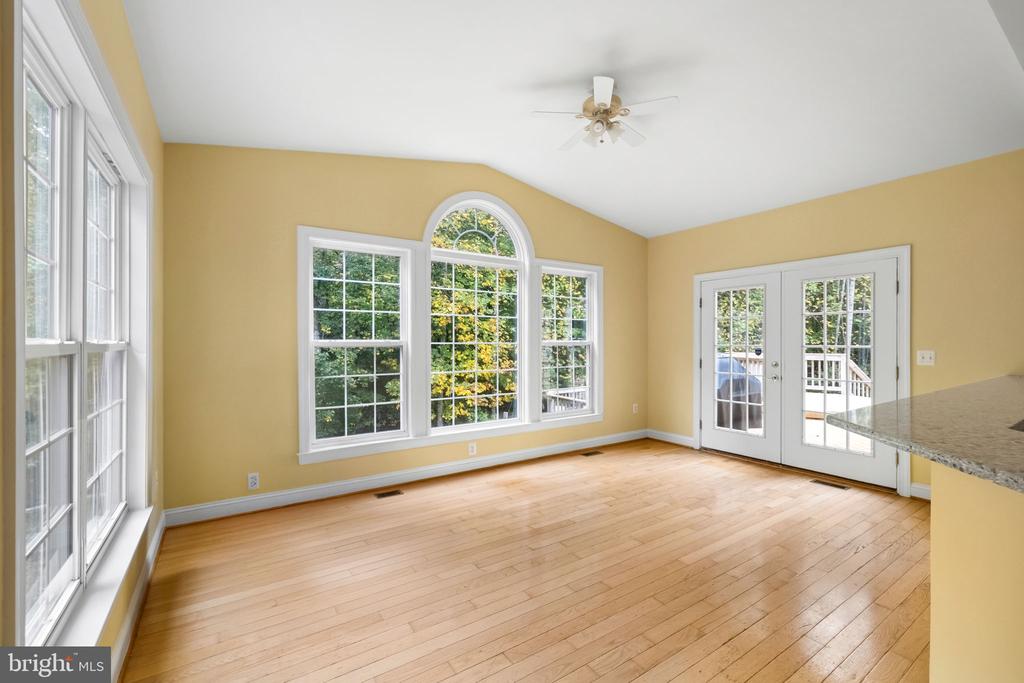 285 GENTLE BREEZE CIRCLE