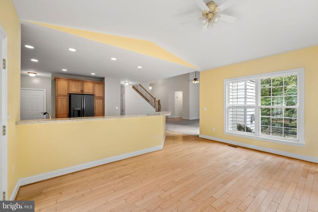 285 GENTLE BREEZE CIRCLE