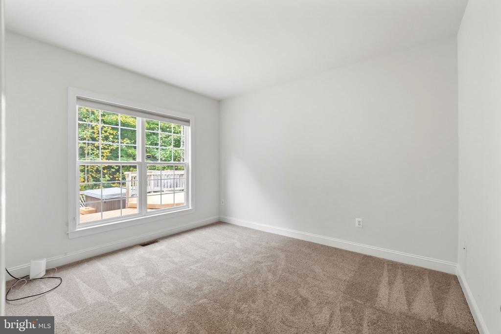 285 GENTLE BREEZE CIRCLE