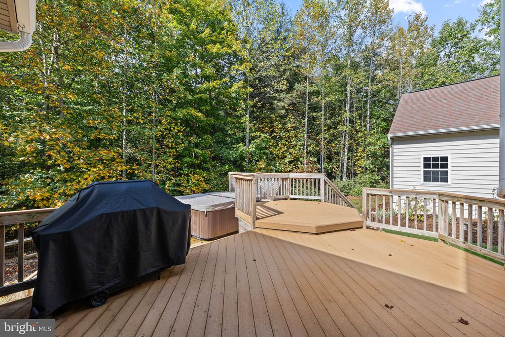 285 GENTLE BREEZE CIRCLE