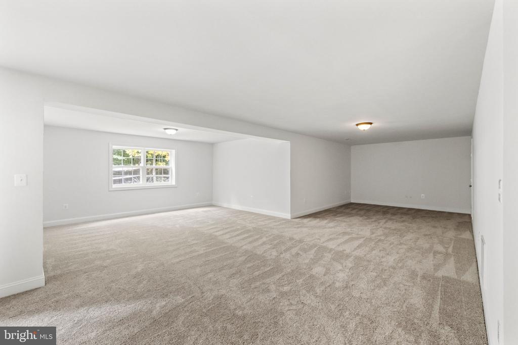 285 GENTLE BREEZE CIRCLE