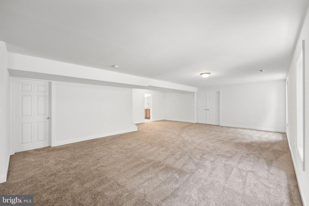 285 GENTLE BREEZE CIRCLE