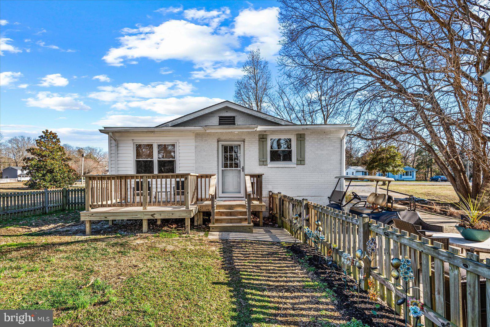 1045 Ebb Tide DRIVE