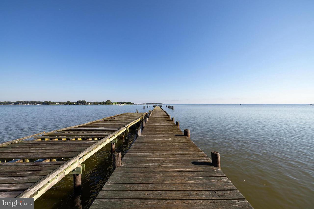 1045 Ebb Tide DRIVE