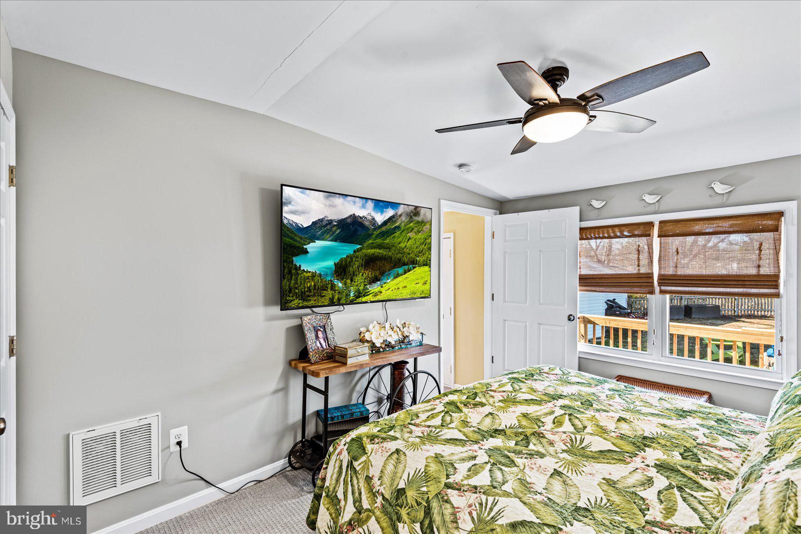 1045 Ebb Tide DRIVE