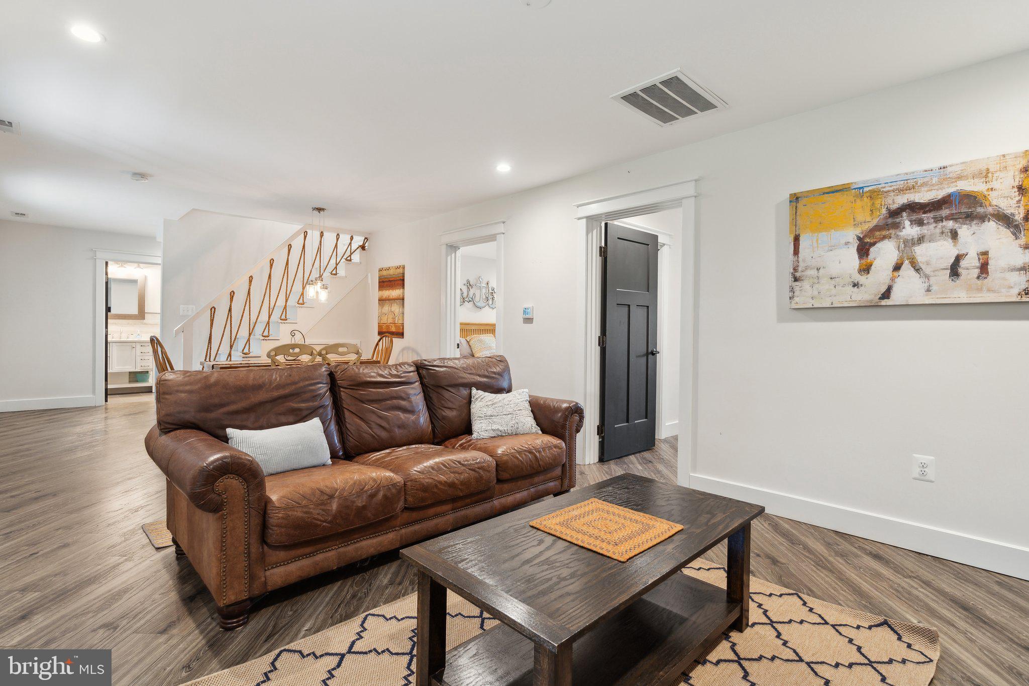 684 Burnt House Pt