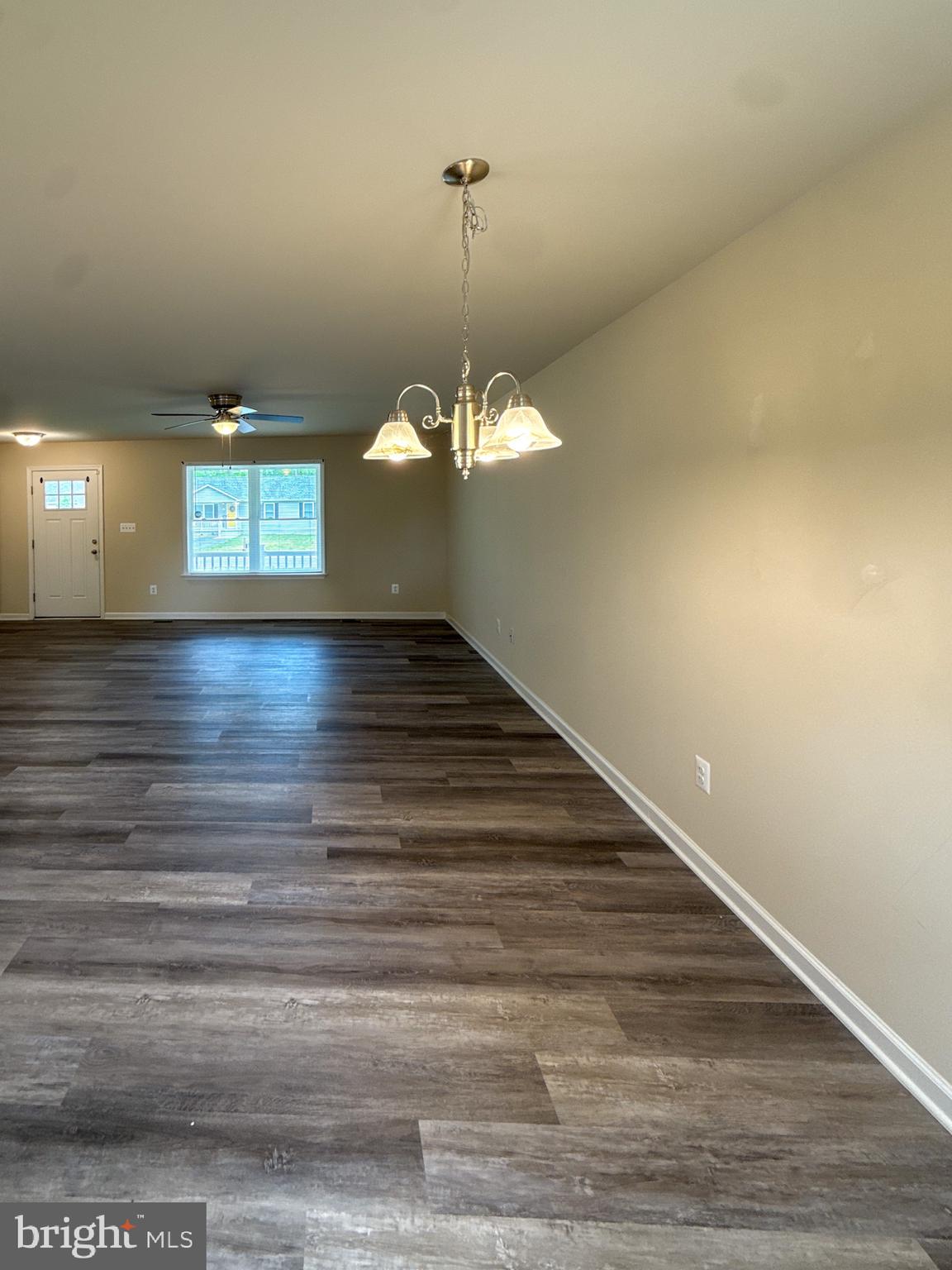 65 OAK LN