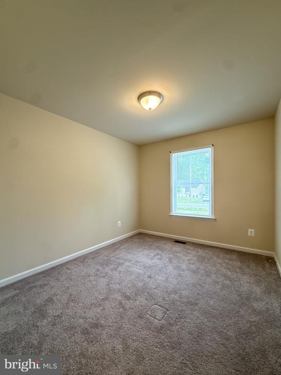 65 OAK LN