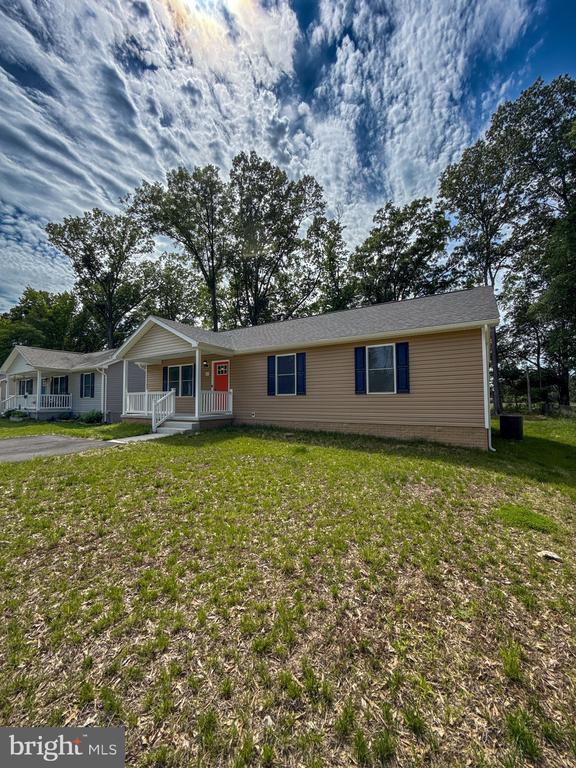 65 OAK LN