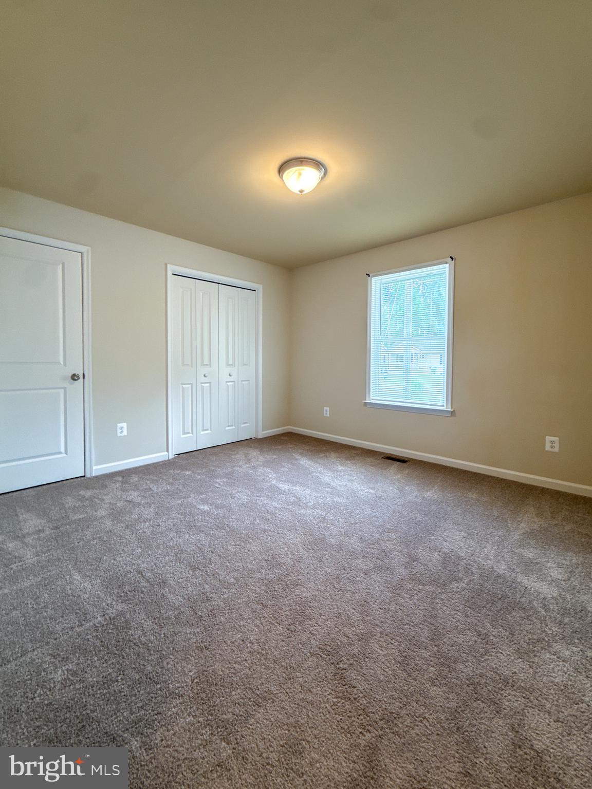 65 OAK LN
