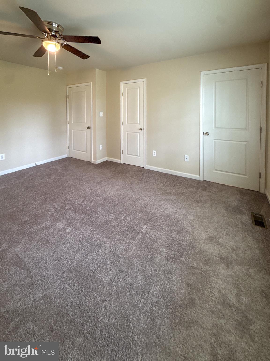 65 OAK LN