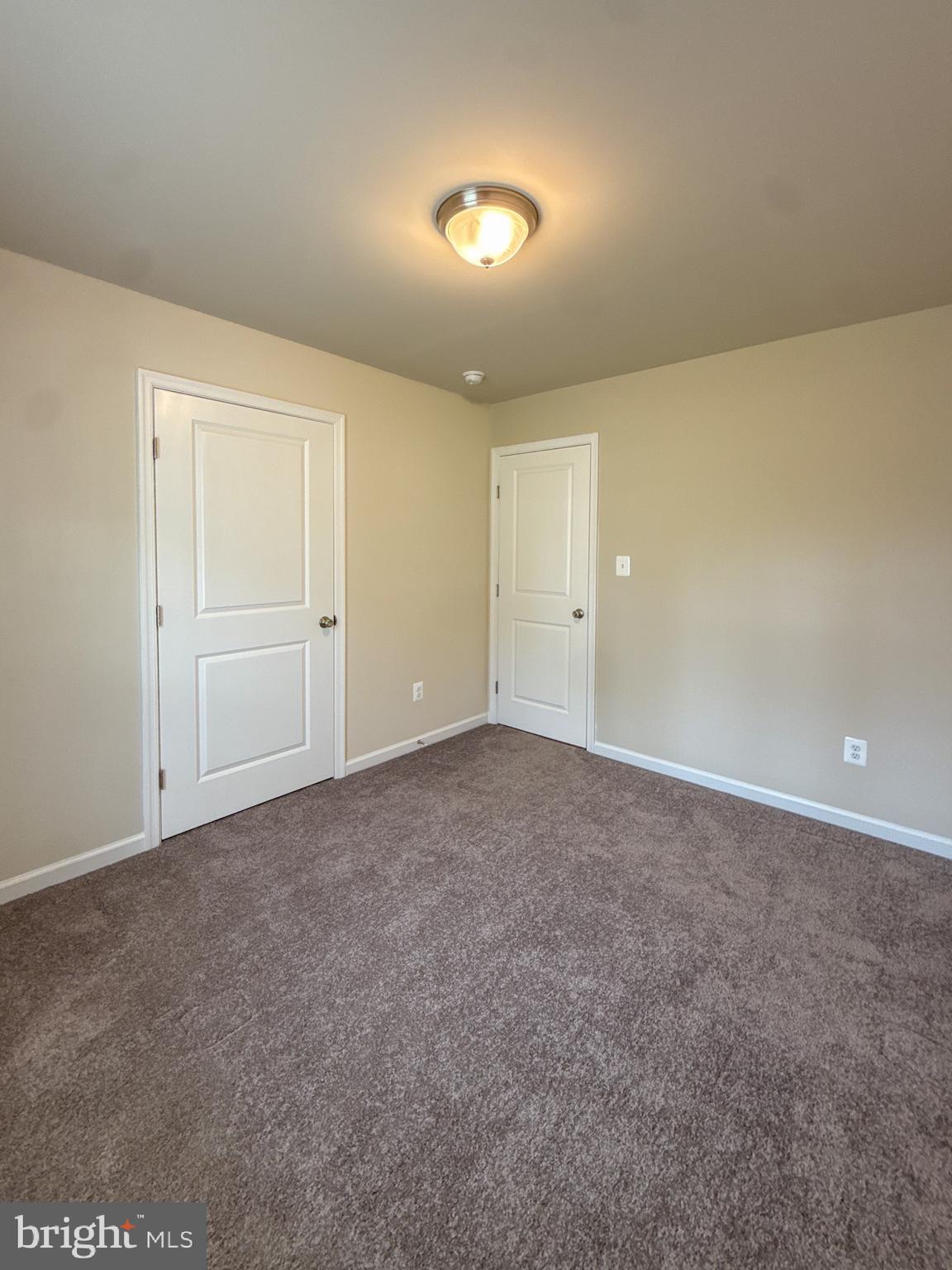 65 OAK LN
