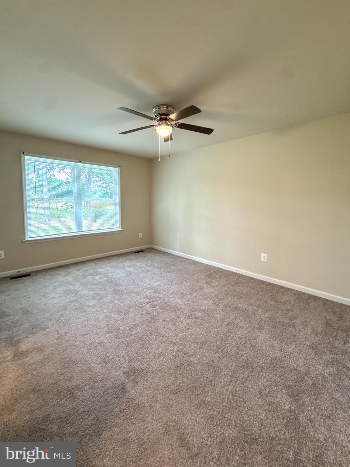 65 OAK LN