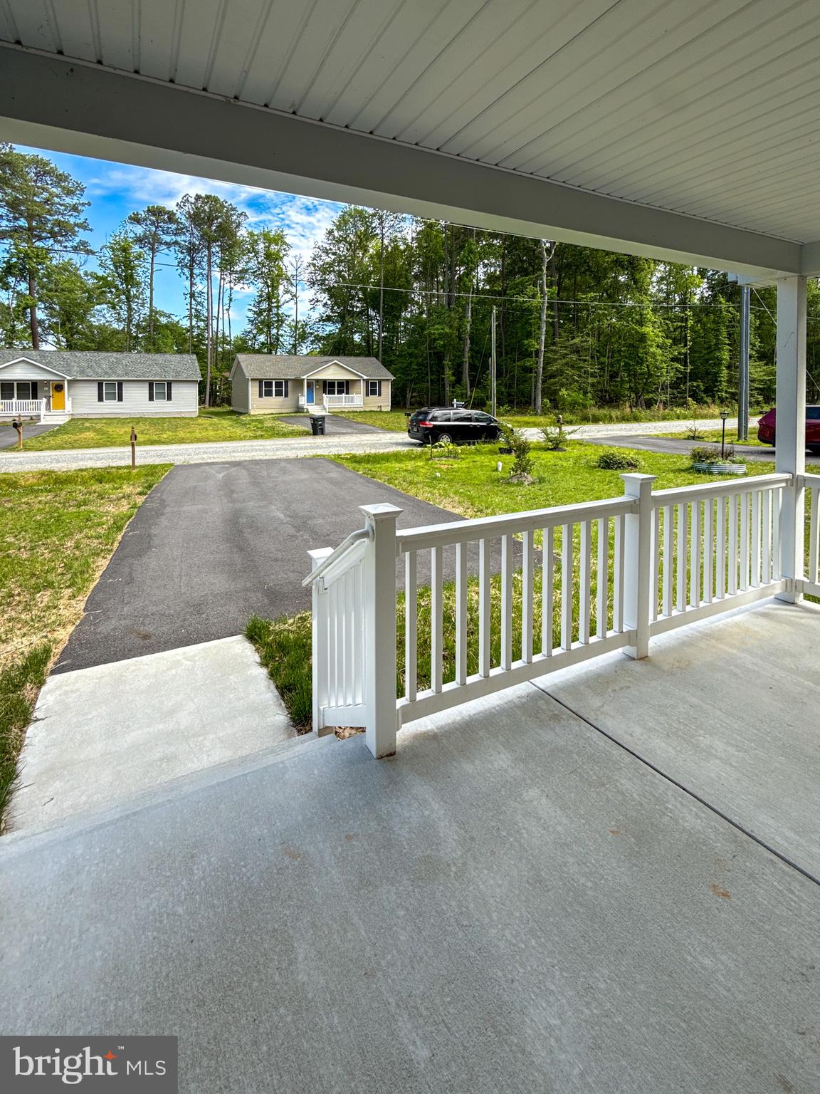 65 OAK LN