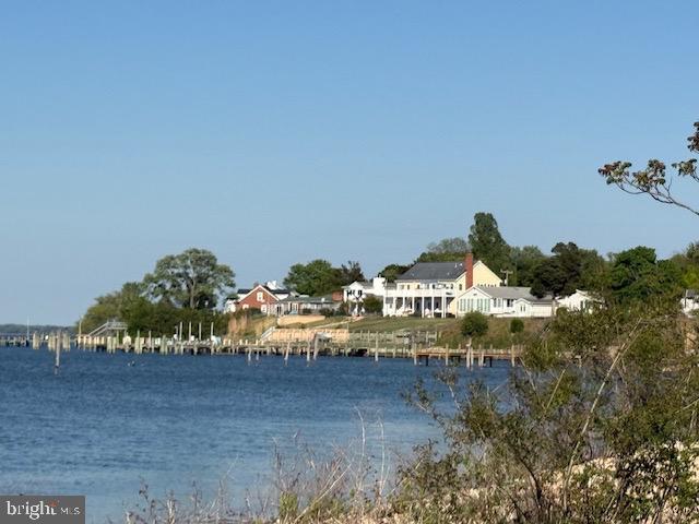 144 STRATFORD CIRCLE