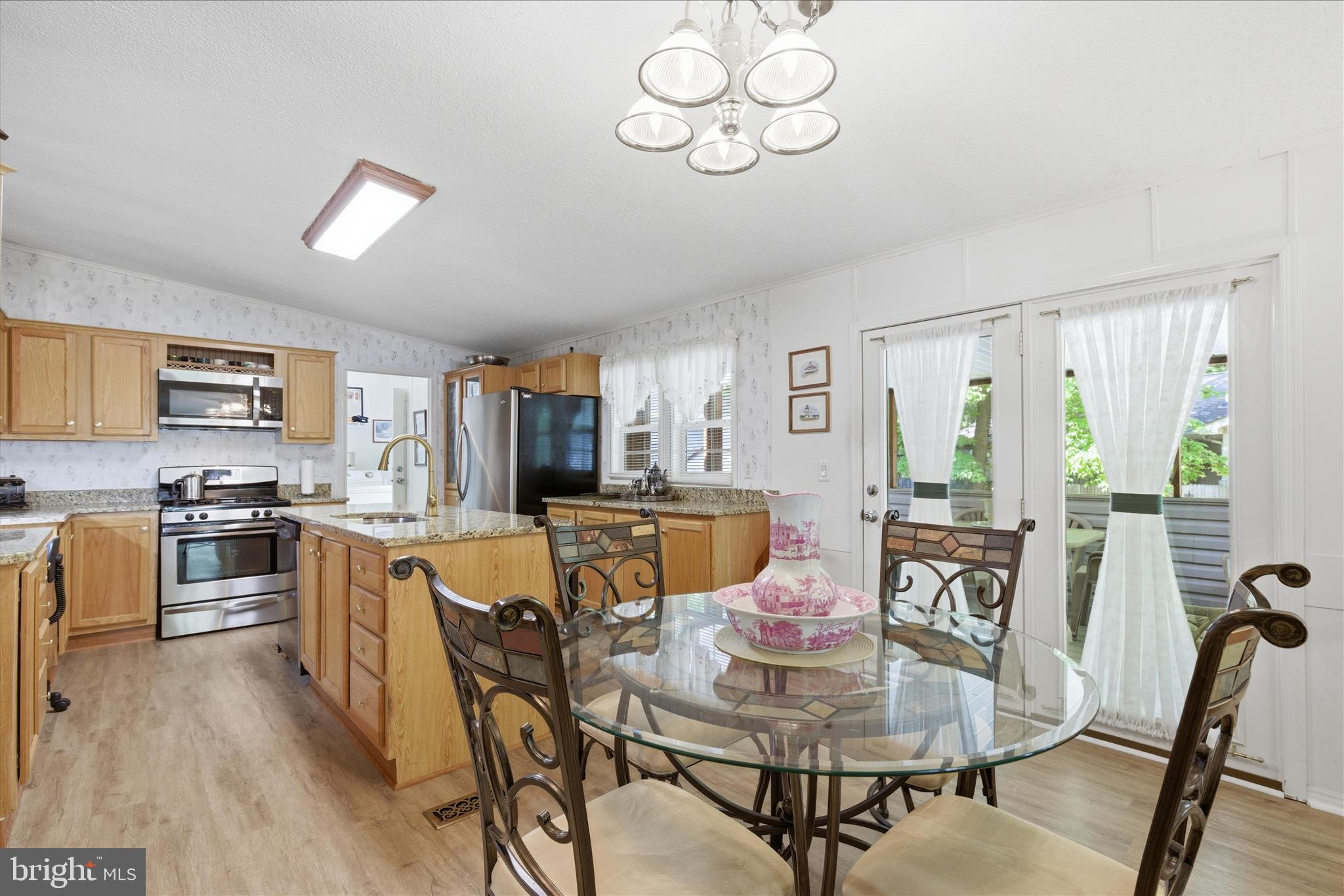 144 STRATFORD CIRCLE