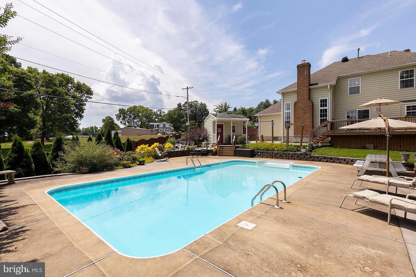 601 BITTERSWEET COURT