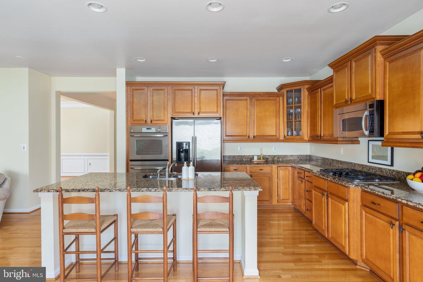808 LAKE DRIVE