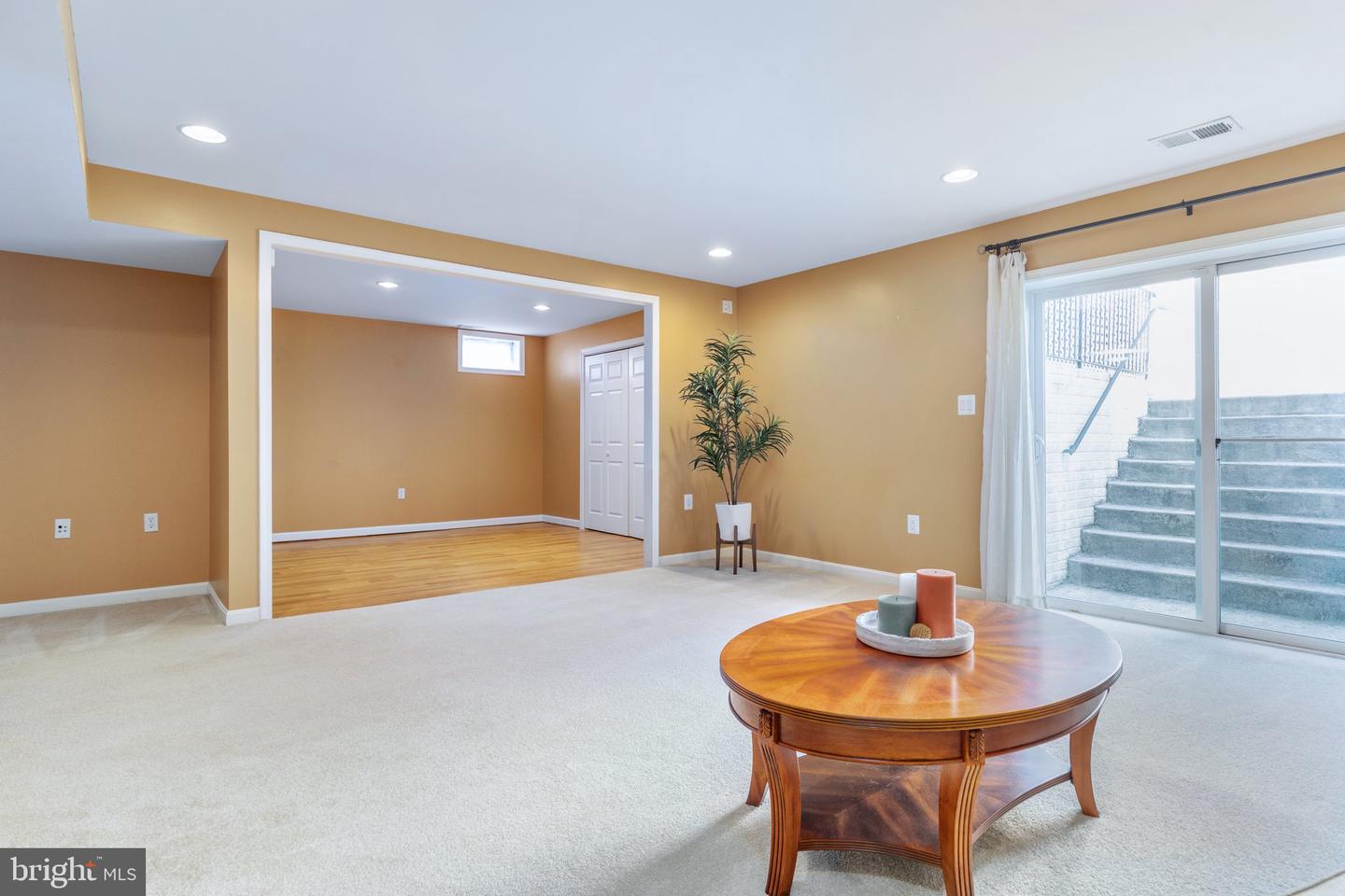 808 LAKE DRIVE