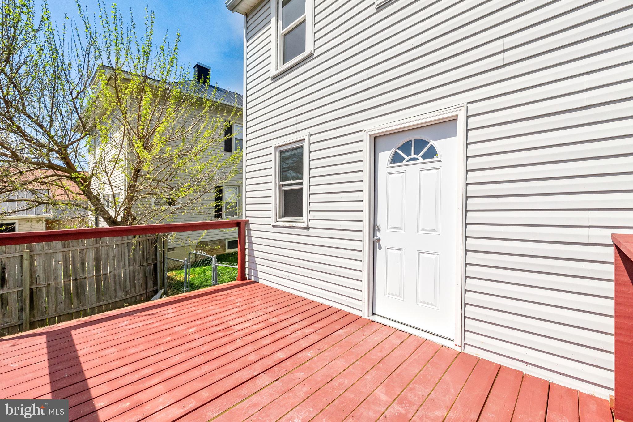 739 Berryville Ave