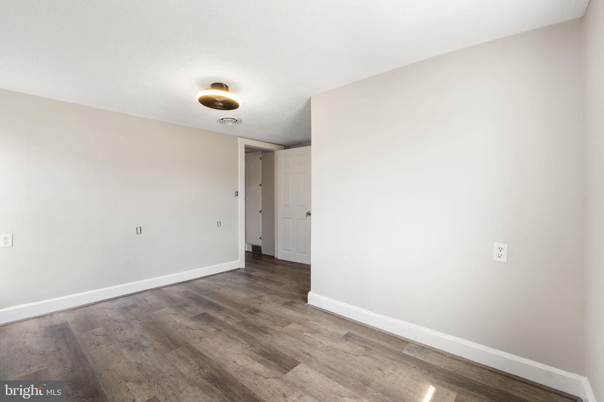 739 Berryville Ave
