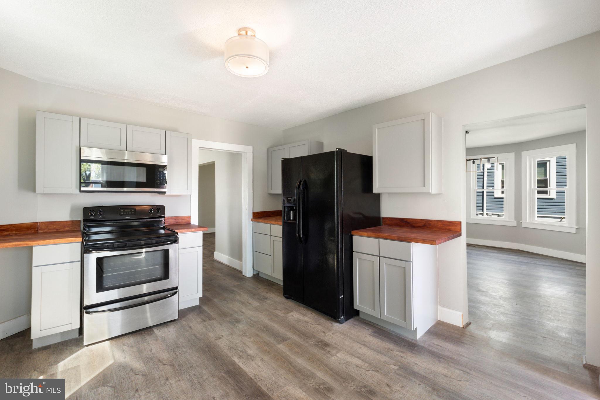 739 Berryville Ave