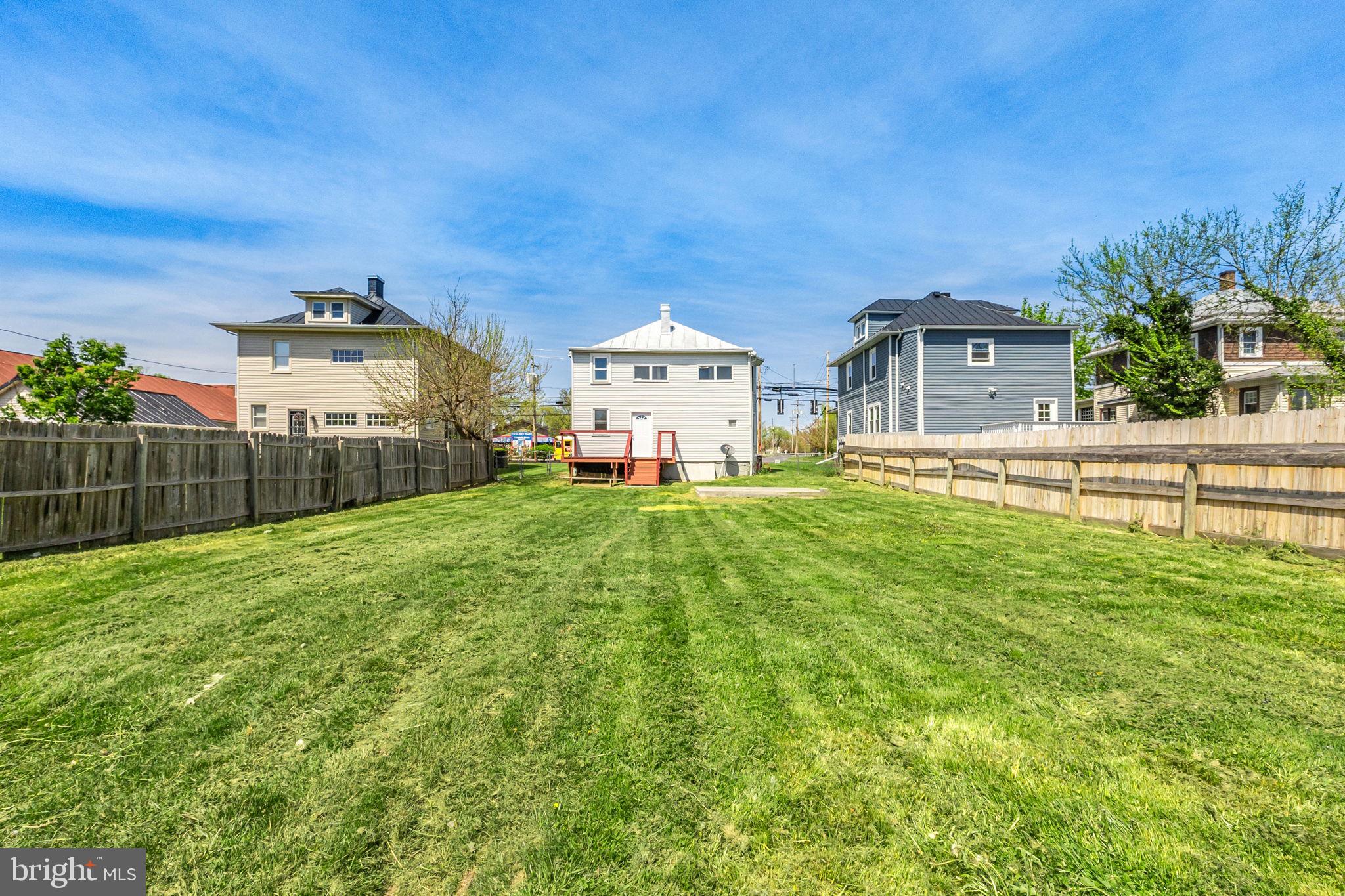 739 Berryville Ave