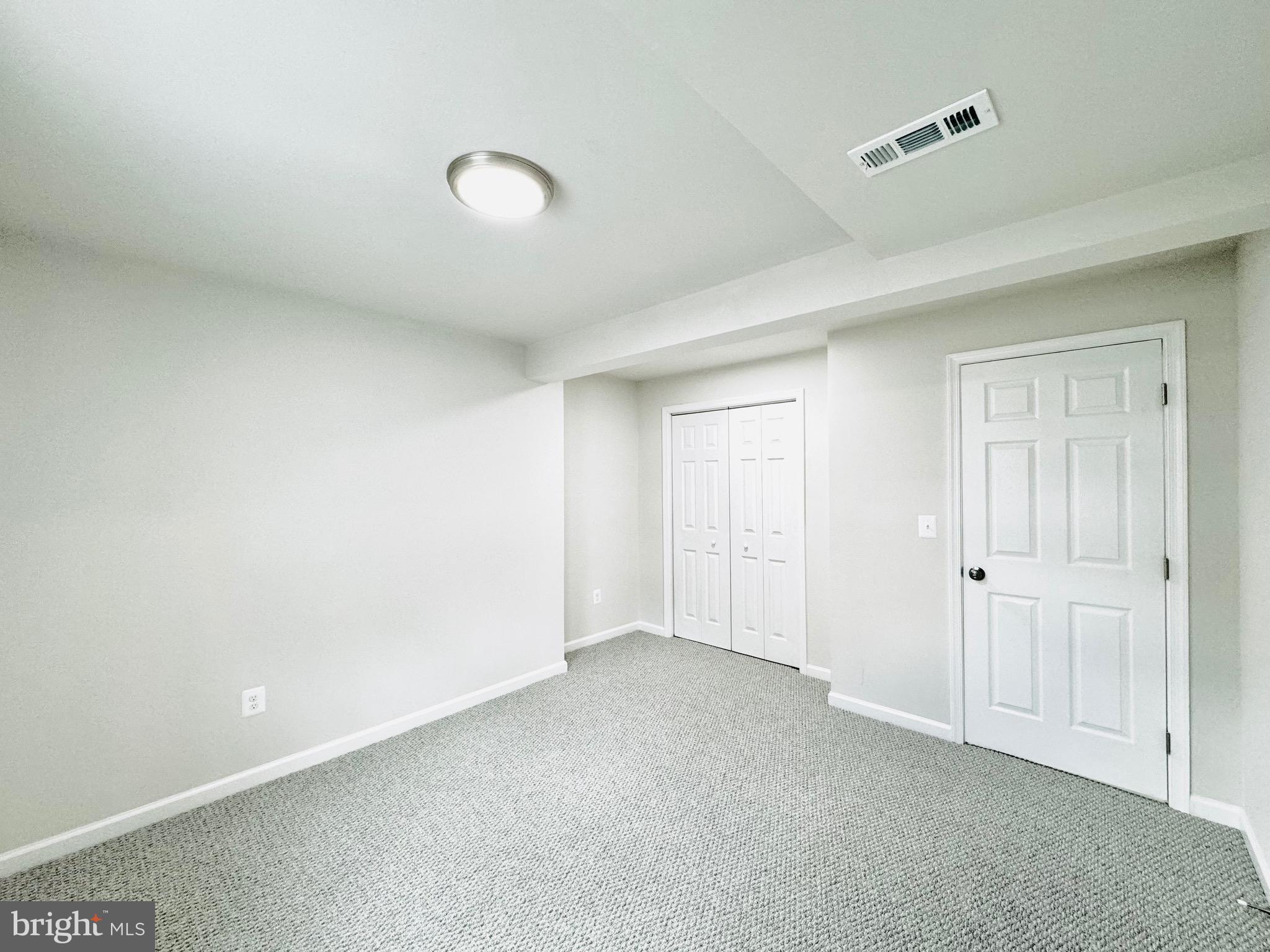 245 Elm St