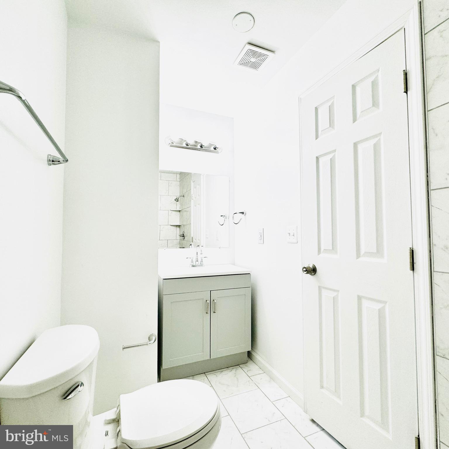245 Elm St
