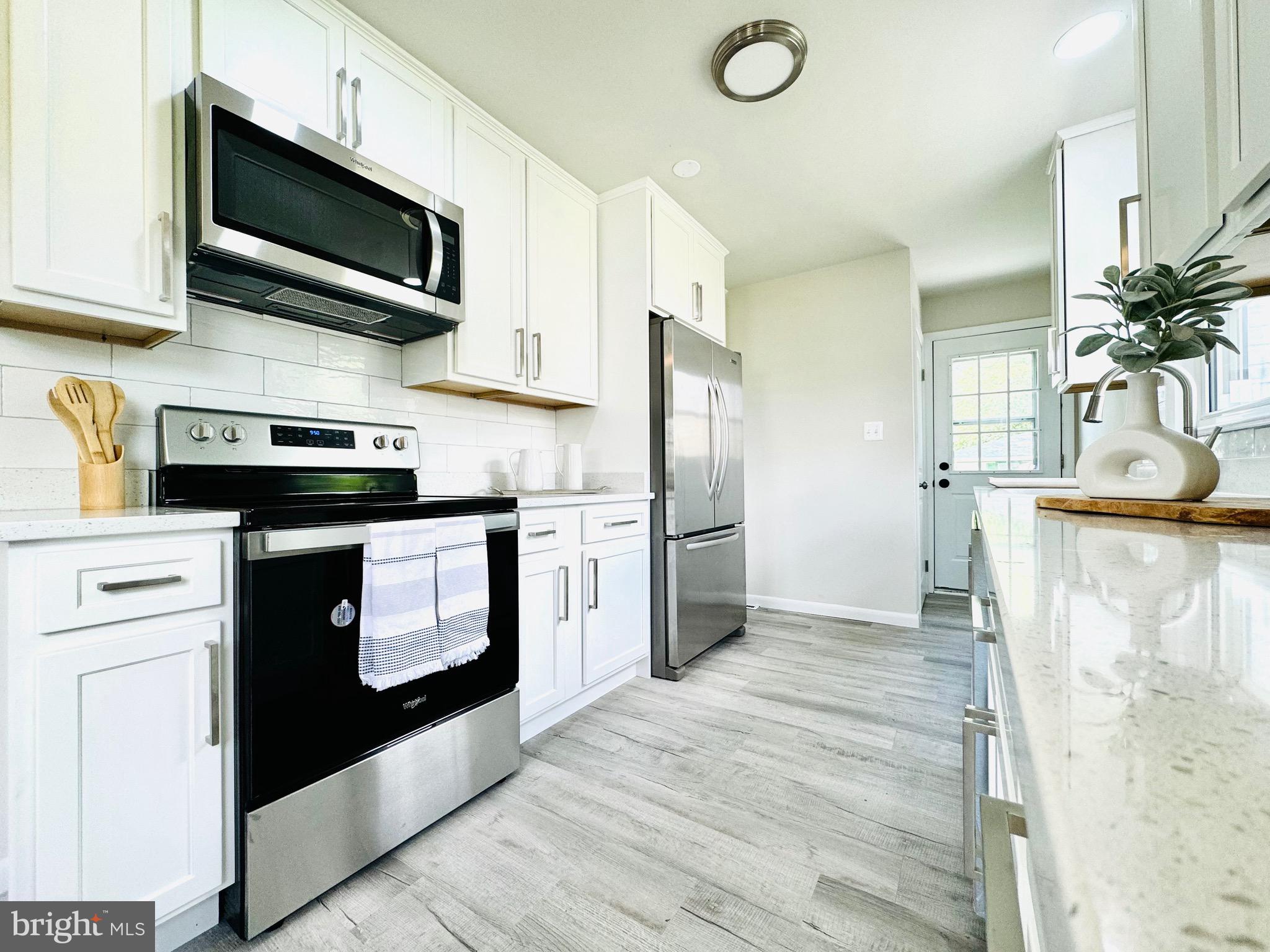 245 Elm St