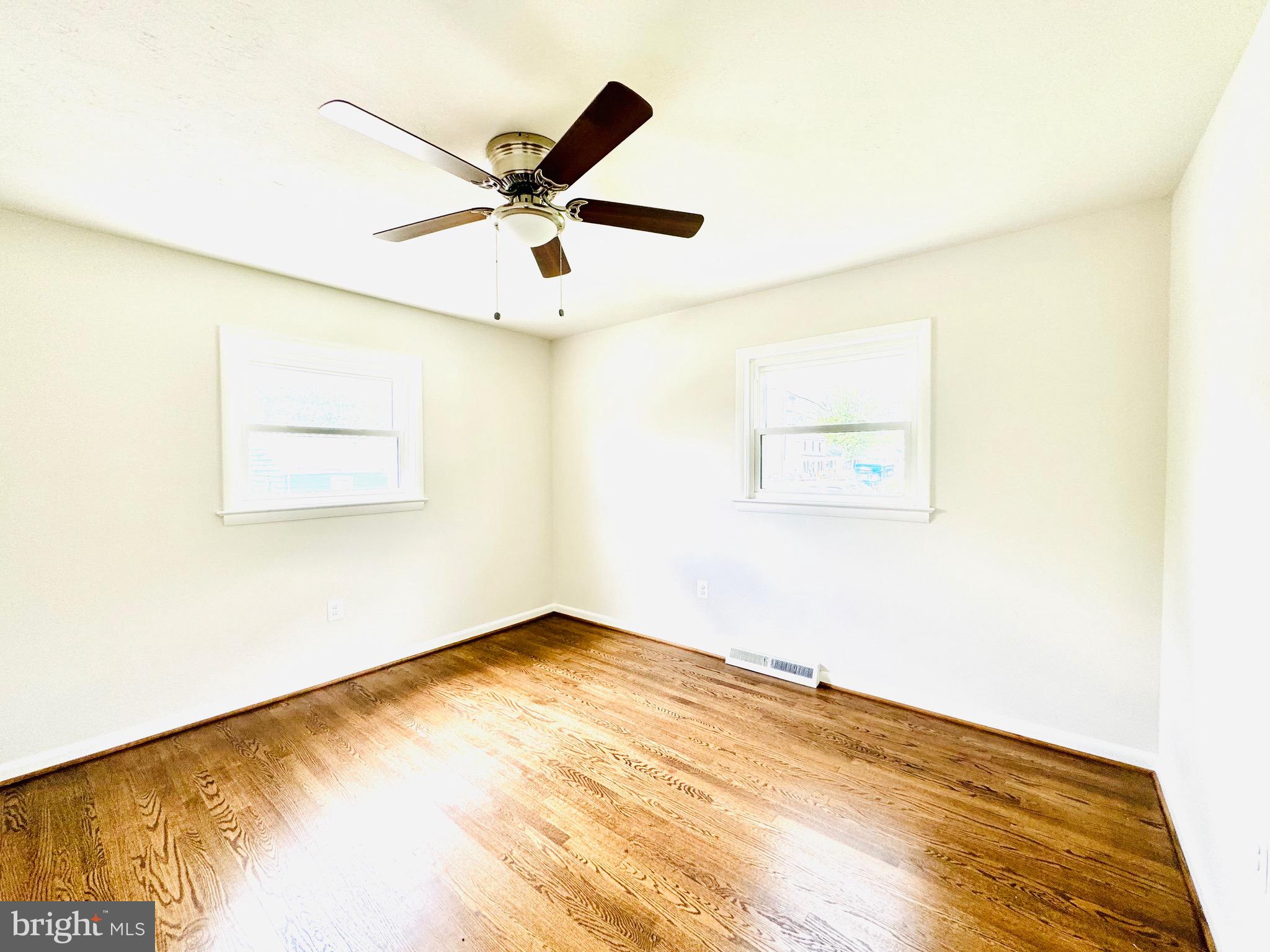245 Elm St