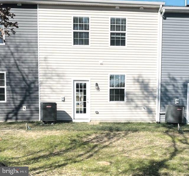 425 TEVIS ST