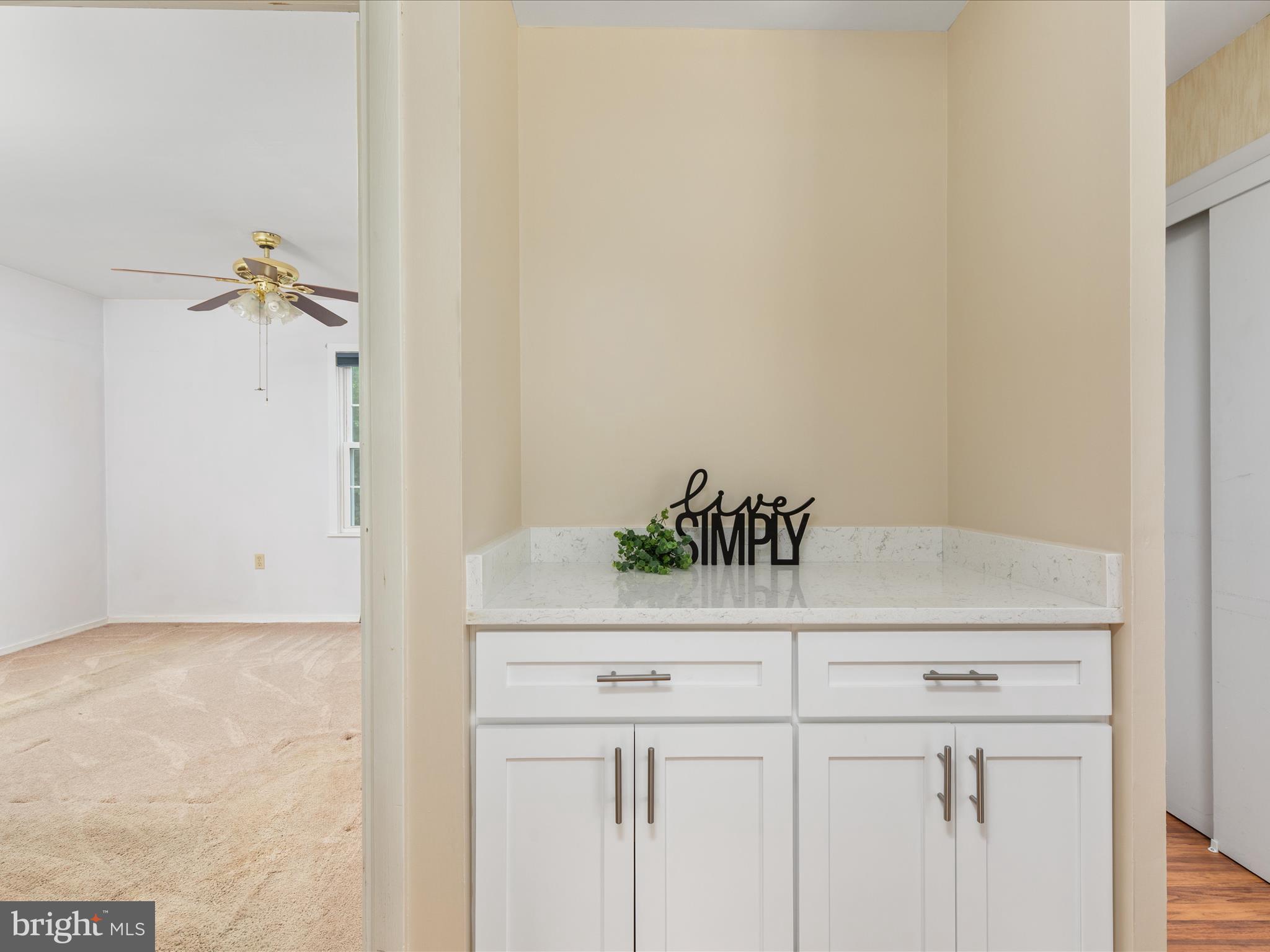 516 Hollingsworth Dr