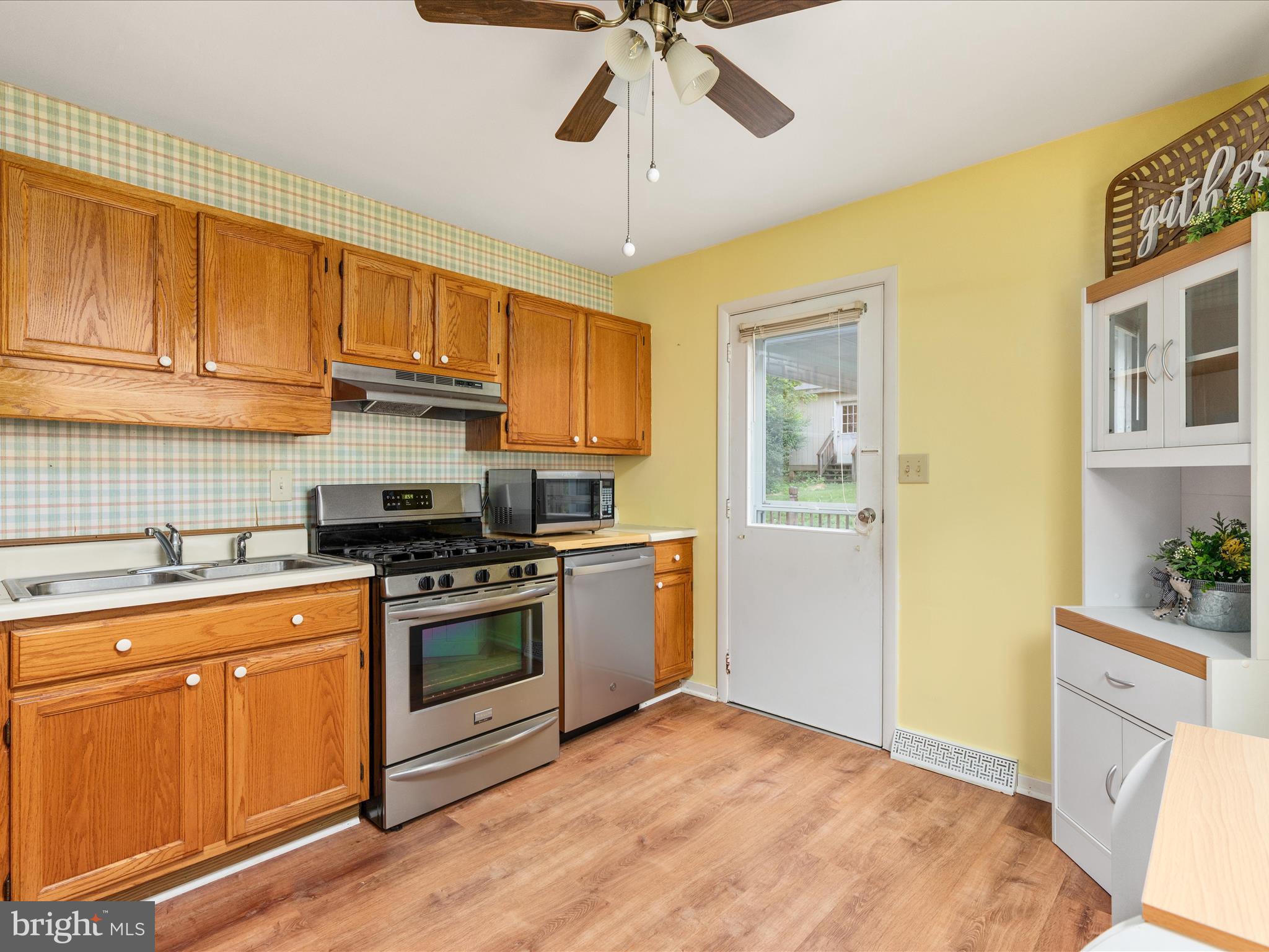 516 Hollingsworth Dr