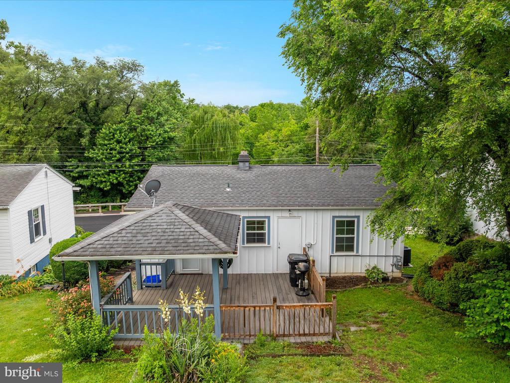516 Hollingsworth Dr