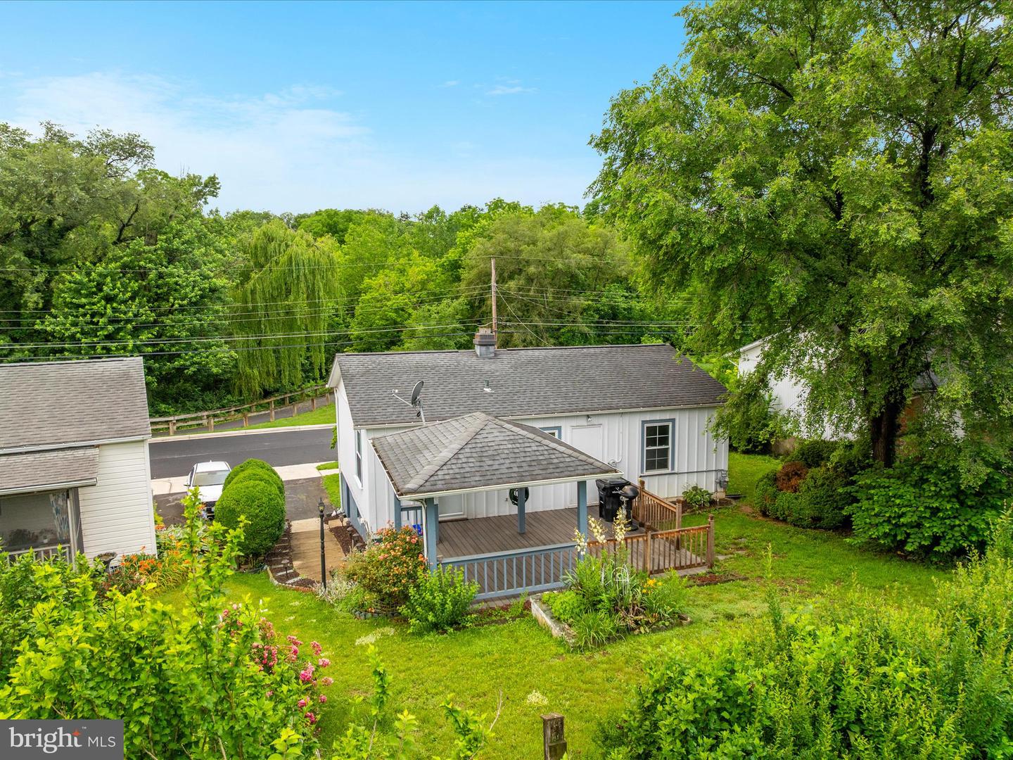 516 Hollingsworth Dr