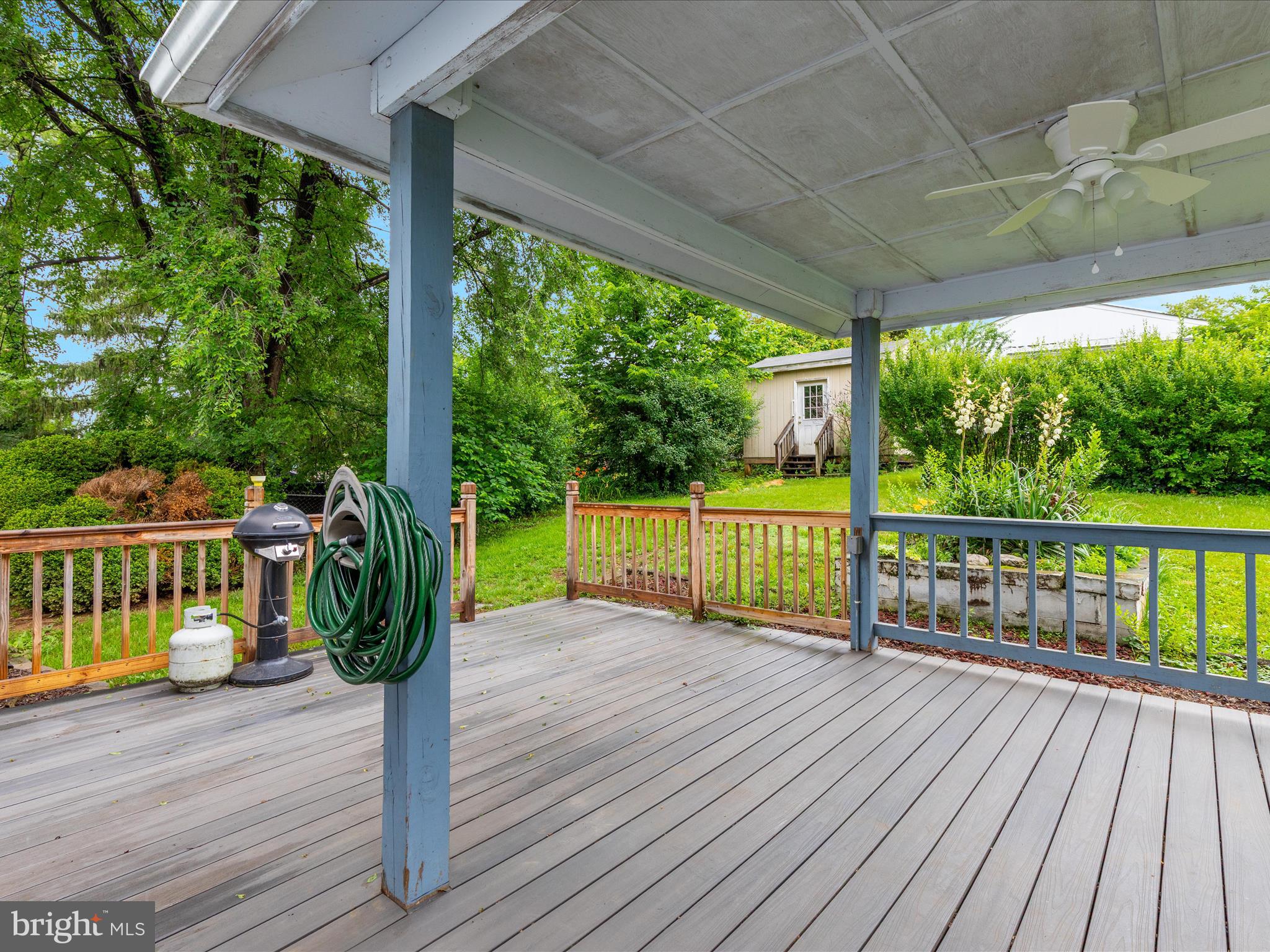 516 Hollingsworth Dr