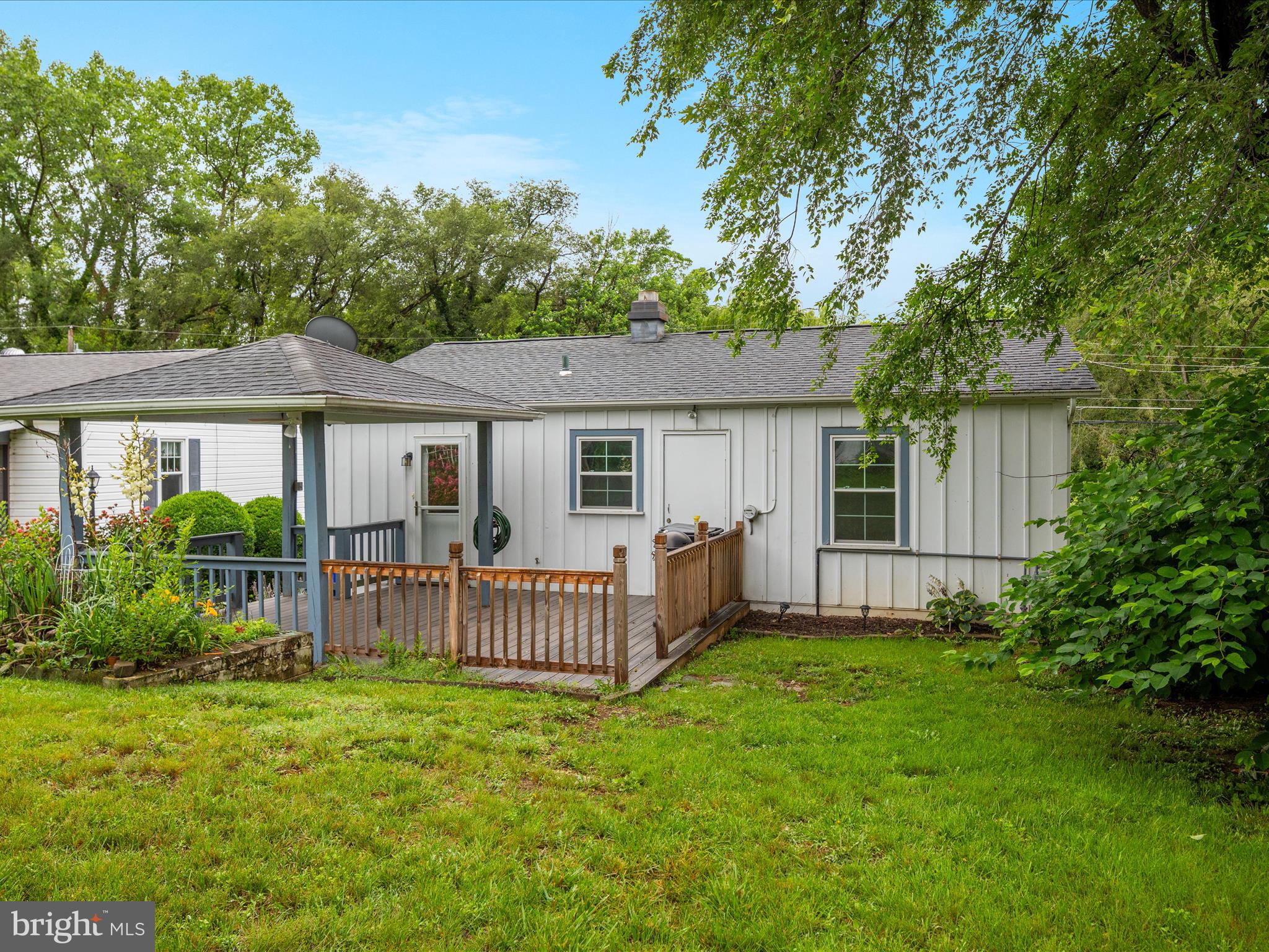 516 Hollingsworth Dr