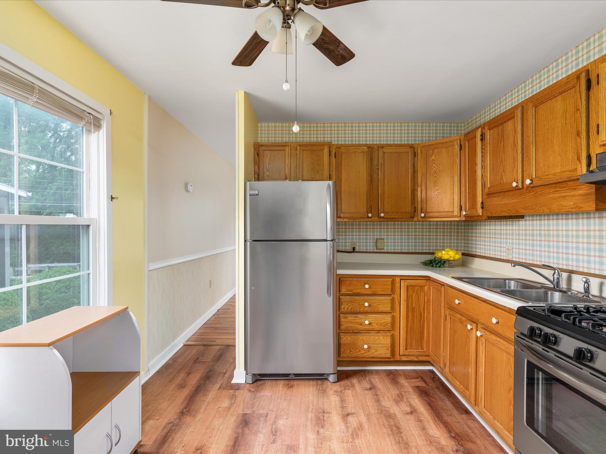 516 Hollingsworth Dr