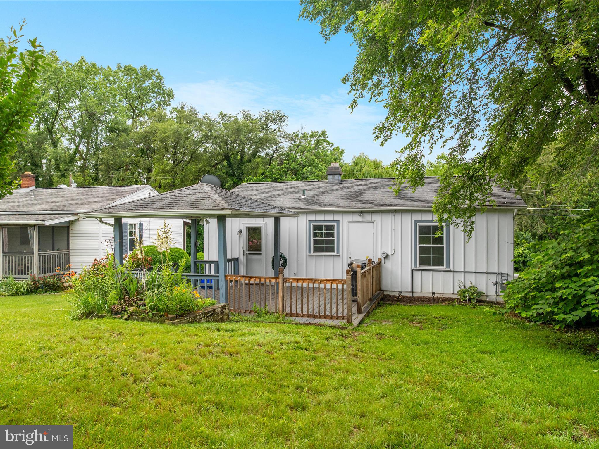 516 Hollingsworth Dr