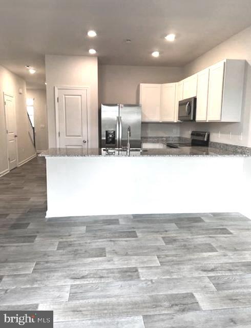 403 TEVIS ST